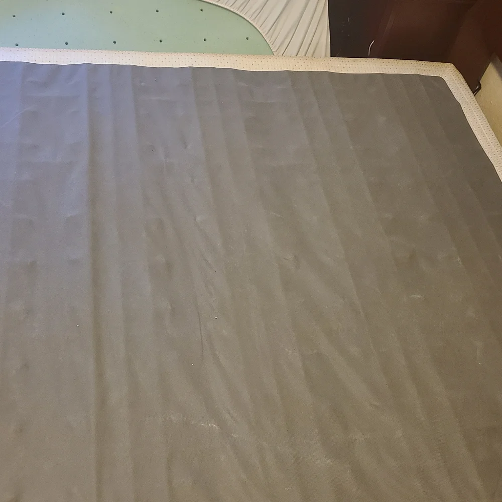 Imperial queen-size mattress with boxspring